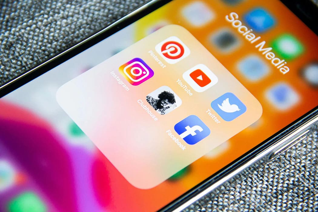 Maison Madeleines téléphone application réseaux sociaux